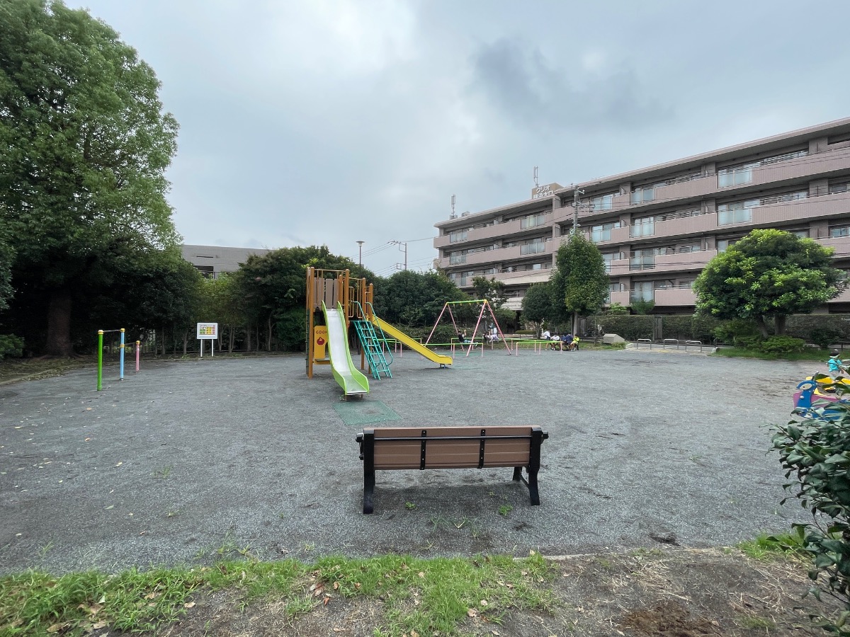 東寺尾四丁目公園